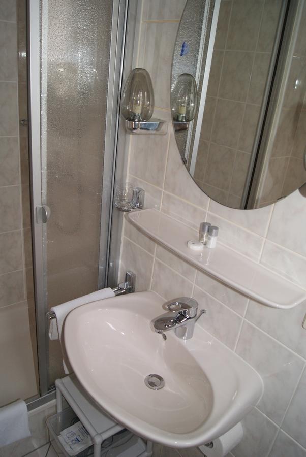 Hotel Zur Traube Bad Homburg vor der Hoehe Luaran gambar