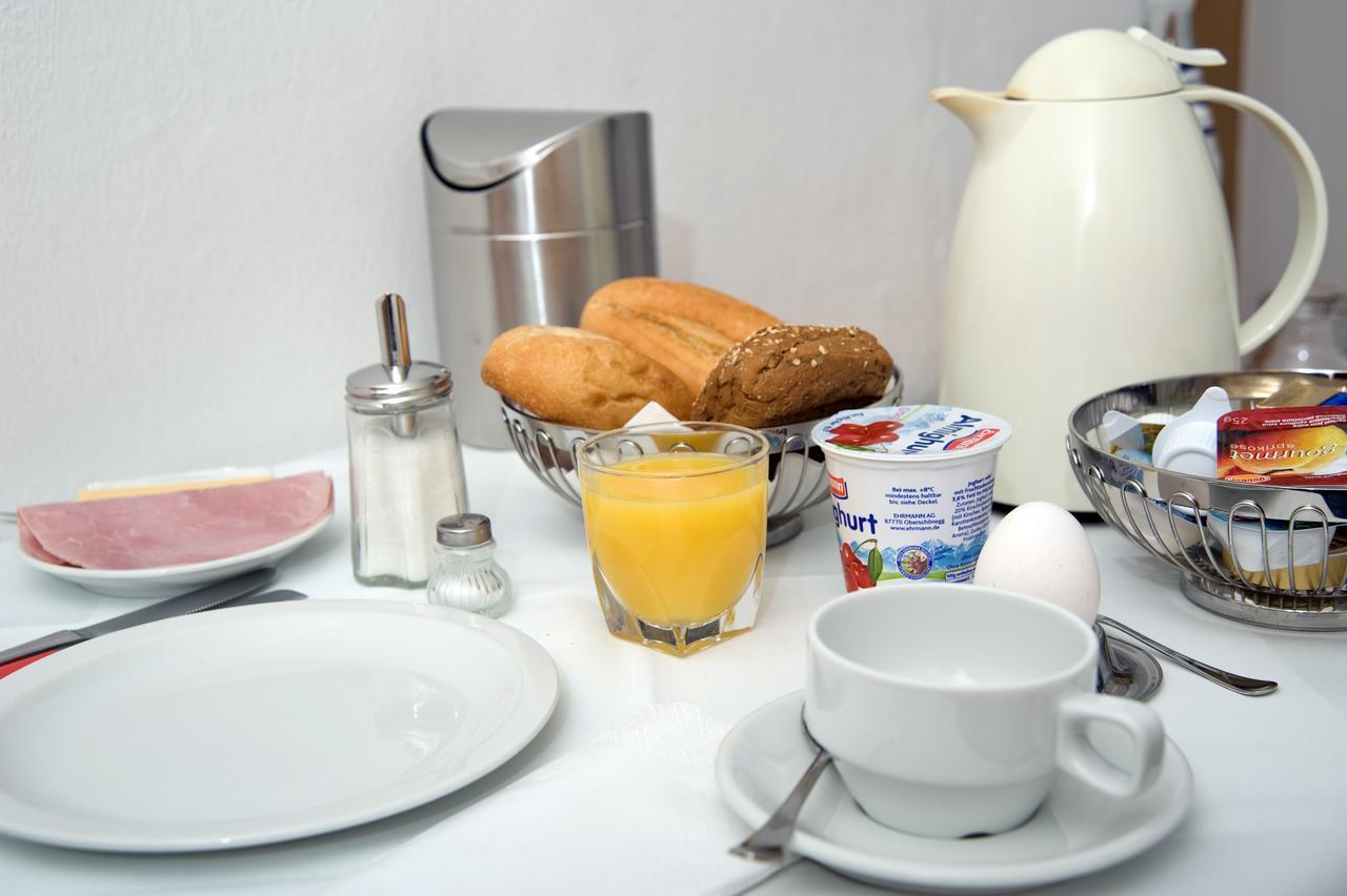 Hotel Zur Traube Bad Homburg vor der Hoehe Luaran gambar