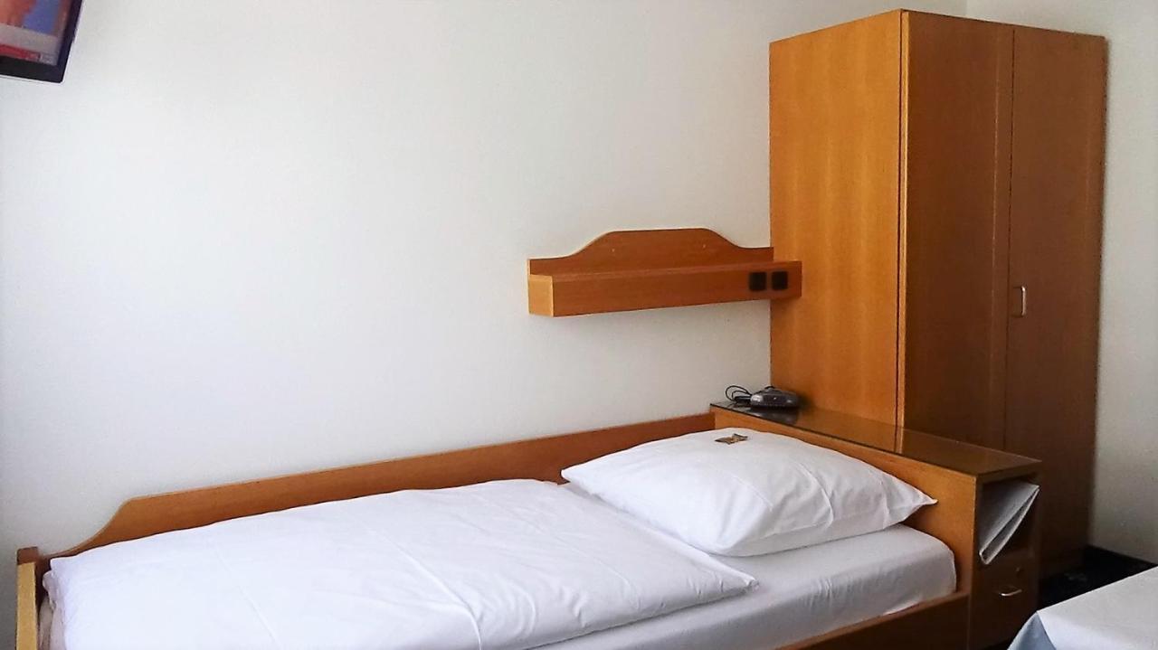 Hotel Zur Traube Bad Homburg vor der Hoehe Luaran gambar